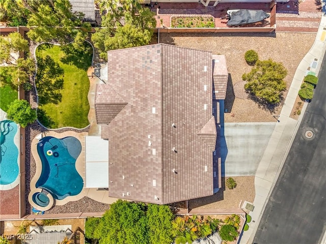 bird's eye view of a pool area