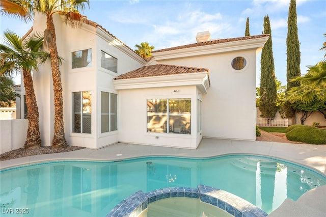 8100 Lake Hills Dr, Las Vegas, NV 89128 - view of swimming pool featuring a pool with connected hot tub and a patio