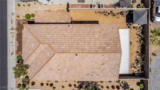 aerial view of property and surrounding area