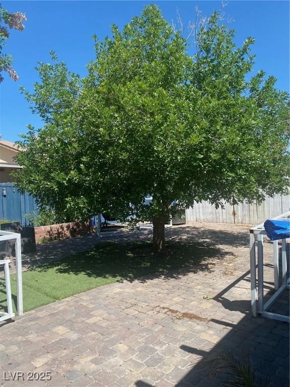 1841 Skywood Way, Las Vegas, NV 89142 - view of yard with fence and a patio area