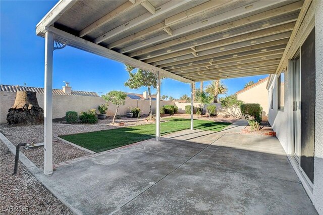 832 Seco Verde Ave, Henderson, NV 89015 - view of patio