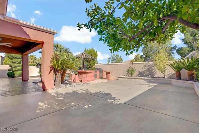 936 Viscanio Pl, Las Vegas, NV 89138 - view of patio featuring a ceiling fan