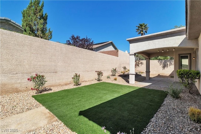 11621 La Mirago Pl, Las Vegas, NV 89138 - view of yard with a patio area