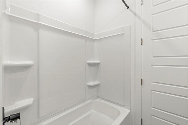 10851 Hanwicke Harbor Ave, Las Vegas, NV 89166 - bathroom with bathing tub / shower combination