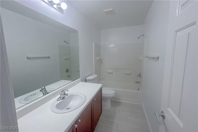 9148 Alluring Ave, Las Vegas, NV 89149 - full bath featuring washtub / shower combination, vanity, and toilet