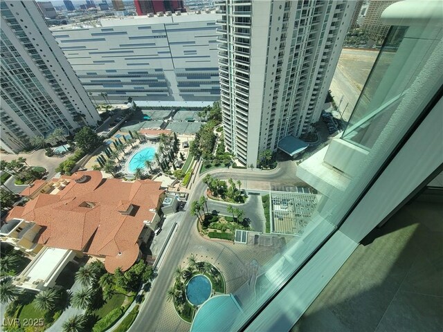 2777 Paradise Rd Unit 2701Ph, Las Vegas, NV 89109 - view of urban area with a pool