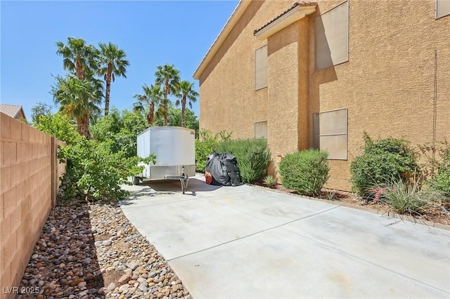 7301 Heggie Ave, Las Vegas, NV 89131 - view of patio featuring fence