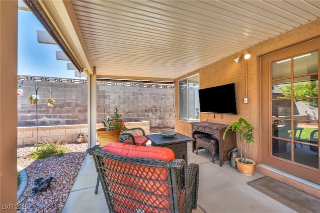 819 Arrowhead Trl, Henderson, NV 89002 - view of patio featuring fence