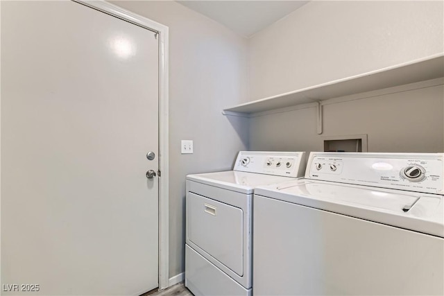 5915 Nuevo Leon St Unit 8, North Las Vegas, NV 89031 - laundry room with independent washer and dryer