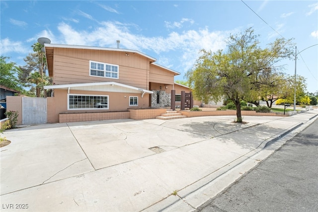 view of front of house