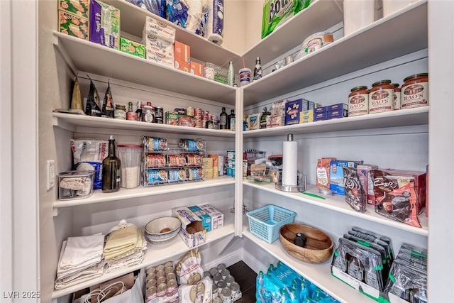 125 Mirage View Dr, Henderson, NV 89011 - view of pantry
