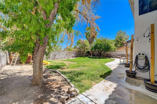 3138 White Rose Way, Henderson, NV 89014 - fenced backyard featuring a patio area