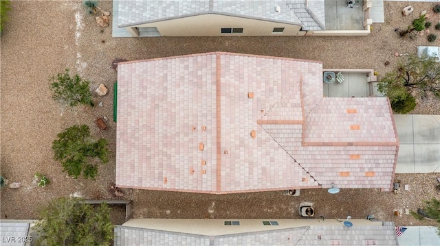 aerial view of property and surrounding area