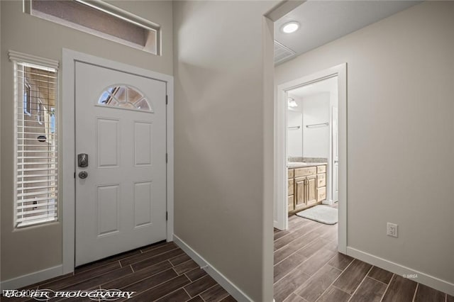 942 Shadow Hawk Rdg, Mesquite, NV 89027 - entrance foyer featuring wood finish floors and baseboards