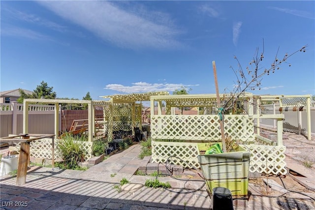 952 Crescent Falls St, Henderson, NV 89011 - view of patio with fence