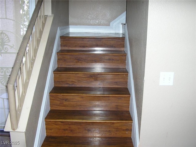 1927 Raspberry Hill Rd, Las Vegas, NV 89142 - stairs featuring a textured wall