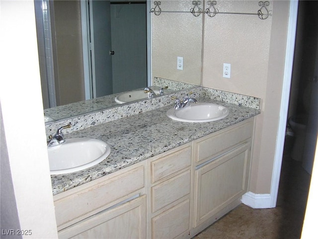 1927 Raspberry Hill Rd, Las Vegas, NV 89142 - full bath with double vanity