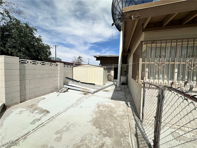 2300 Pardee Pl, Las Vegas, NV 89104 - view of side of home with a patio area