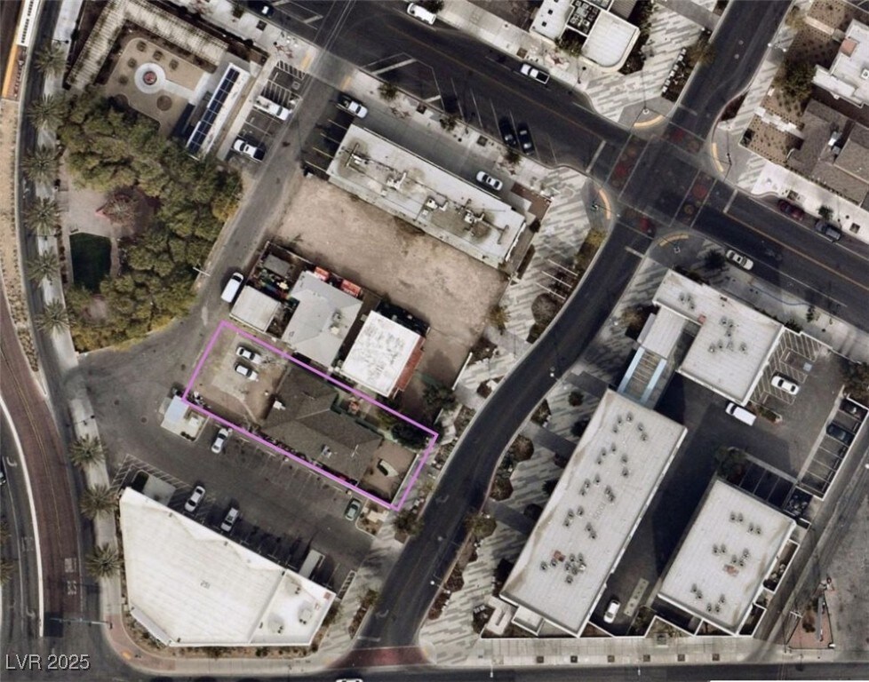 1008 S 3rd St, Las Vegas, NV 89101 - aerial view of property and surrounding area with property parcel outlined