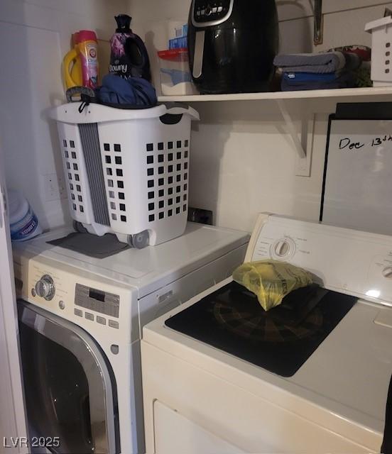 1830 N Pecos Rd Unit 155, Las Vegas, NV 89115 - clothes washing area featuring independent washer and dryer