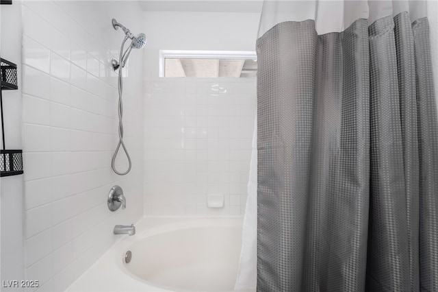 full bath with shower / tub combo with curtain