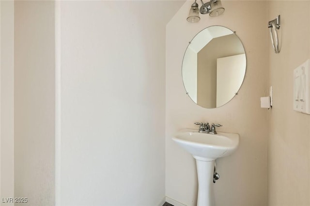 2728 Holmfault St, Henderson, NV 89044 - view of bathroom