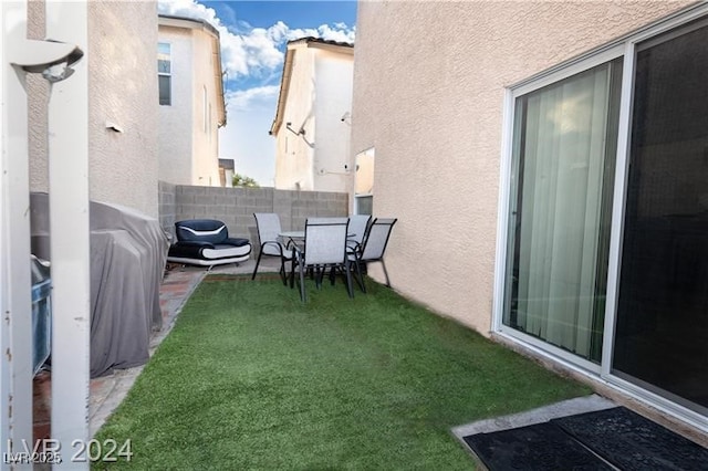 1259 Plum Canyon St, Las Vegas, NV 89142 - view of yard with a patio area