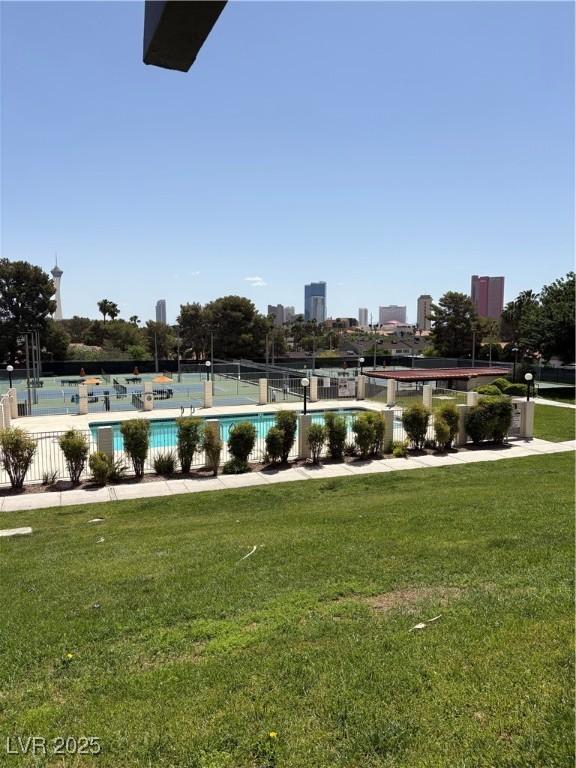 2100 Plaza Del Padre, Las Vegas, NV 89102 - view of community pool