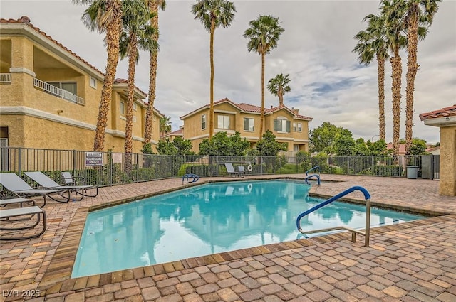 251 S Green Valley Pkwy Unit 1311, Henderson, NV 89012 - community pool with fence and a patio area