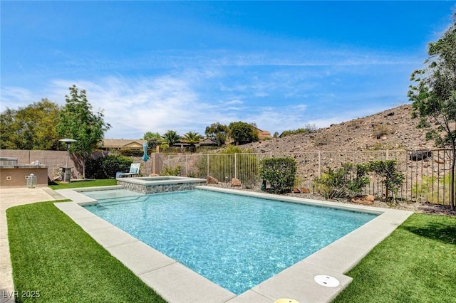 view of swimming pool featuring a pool with connected hot tub