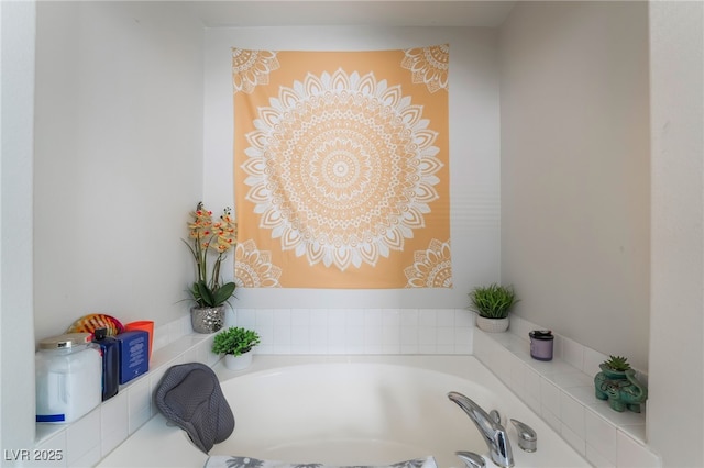 9513 Perennial View Ave, Las Vegas, NV 89148 - bathroom with a garden tub