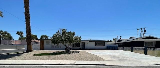 2135 Sombrero Dr, Las Vegas, NV 89169 - photo 2