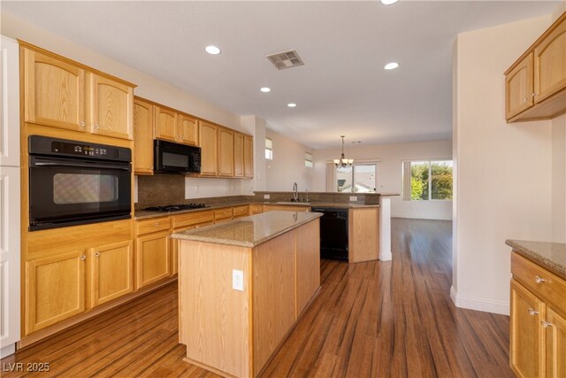 2219 Sawtooth Mountain Dr, Henderson, NV 89044 - photo 8