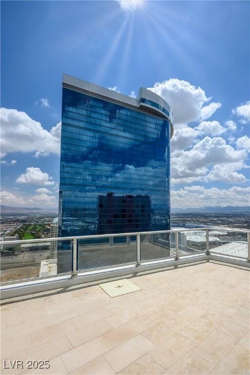 2700 S Las Vegas Blvd Unit 4305, Las Vegas, NV 89109 - view of patio featuring a balcony
