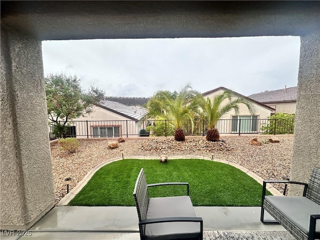 2558 Divine Sky Dr, Henderson, NV 89044 - view of yard