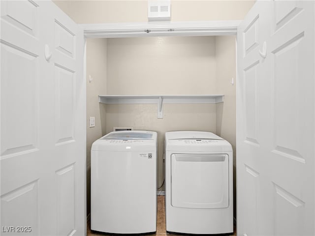 2558 Divine Sky Dr, Henderson, NV 89044 - washroom featuring independent washer and dryer