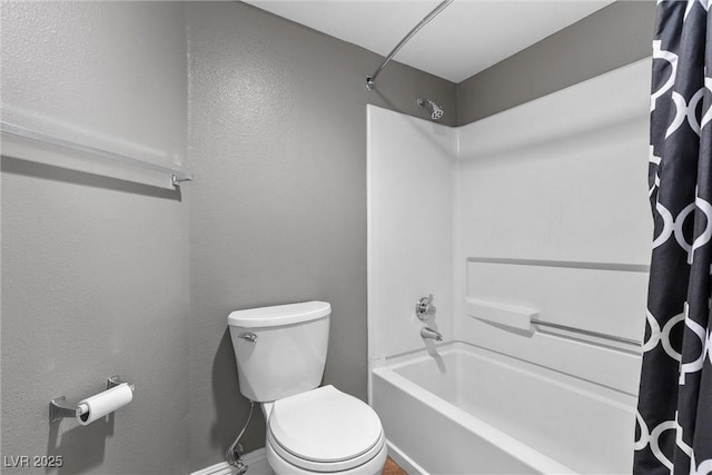 231 W Horizon Ridge Parkway Unit 1228, Henderson, NV 89012 - bathroom featuring toilet, shower / bathtub combination with curtain, and baseboards