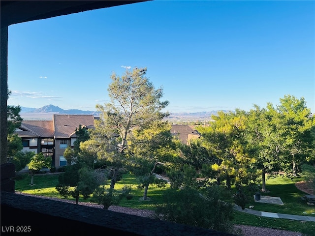 231 W Horizon Ridge Parkway Unit 1228, Henderson, NV 89012 - view of green lawn featuring a mountain view