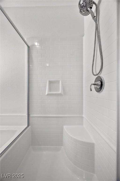 3706 Etendre Ct, Las Vegas, NV 89121 - full bath with a tile shower