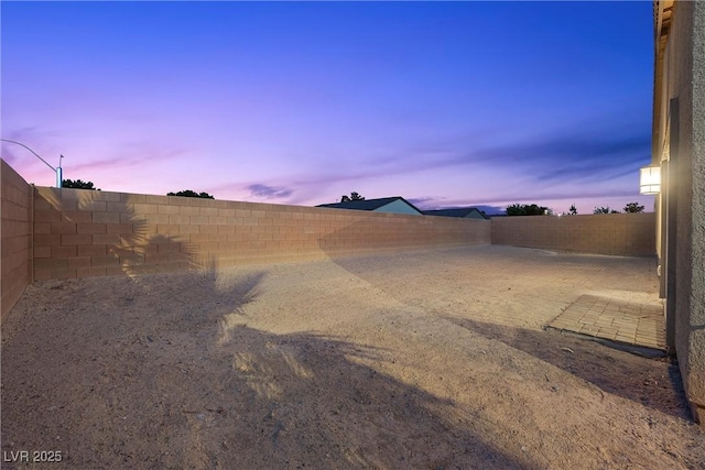 3706 Etendre Ct, Las Vegas, NV 89121 - fenced backyard featuring a patio