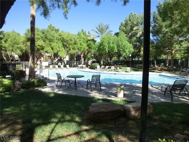 9000 Las Vegas Blvd Unit 1250, Las Vegas, NV 89123 - community pool with fence and a patio