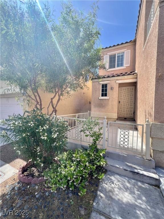 6545 Netherseal Ave, Las Vegas, NV 89139 - view of patio / terrace with fence