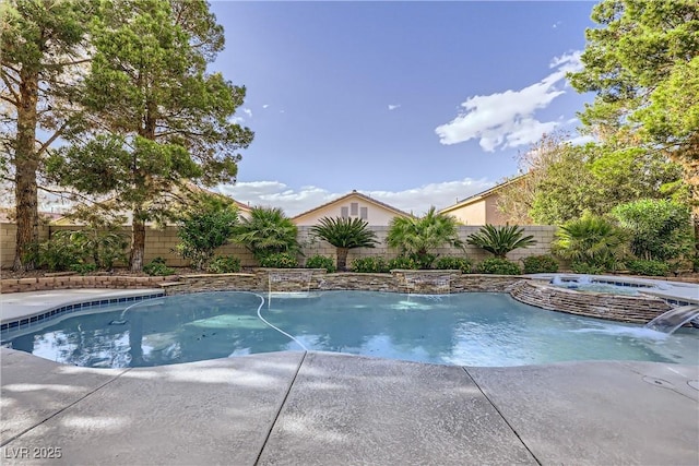 386 Wiseton Ave, Las Vegas, NV 89183 - view of swimming pool featuring an in-ground hot tub and a fenced backyard