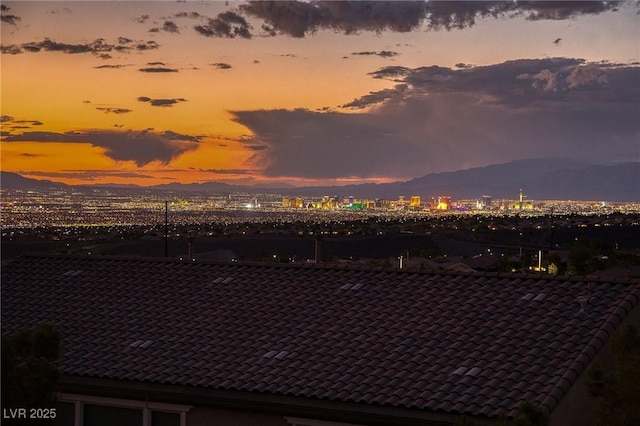 2900 Valvent Ct, Henderson, NV 89044 - water view featuring a mountainous background and nearby urban area