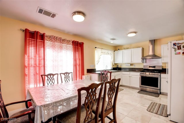 8370 Lost Lake Ct, Las Vegas, NV 89147 - view of dining space