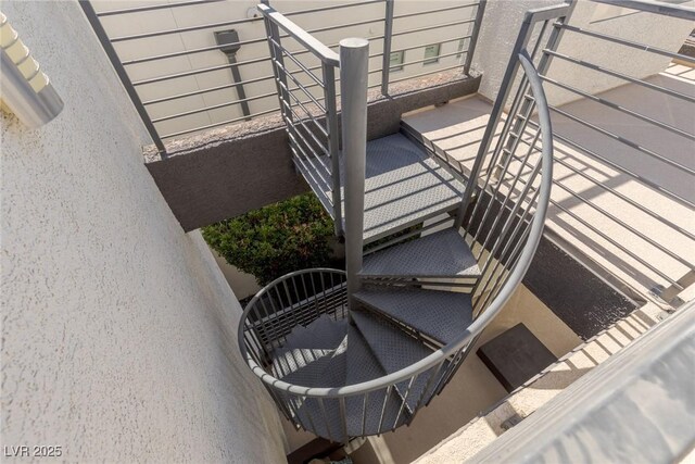 2672 Mystere Ct, Las Vegas, NV 89117 - view of stairs