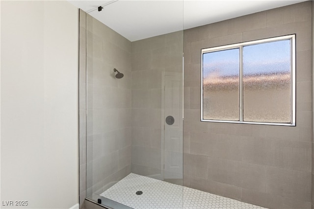 191 Reed Ln, Henderson, NV 89074 - bathroom featuring a tile shower