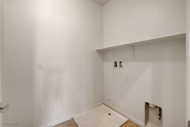 1055 Fish Pond Ave, Henderson, NV 89014 - clothes washing area featuring washer hookup, baseboards, hookup for a gas dryer, and light tile patterned floors