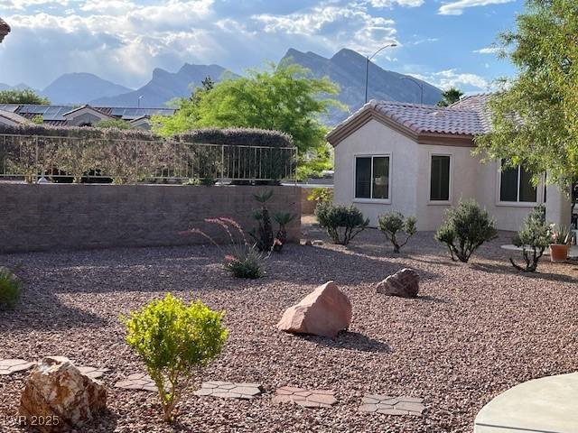10532 Sea Palms Ave, Las Vegas, NV 89134 - view of yard with a mountain view