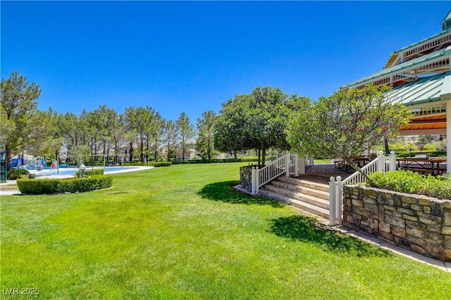 729 Sir James Bridge Way, Las Vegas, NV 89145 - view of green lawn